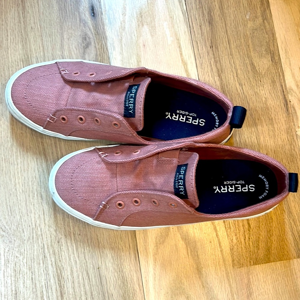 Sperry Slide on Sneakers in pink